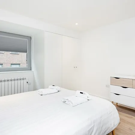 Stayo New Compton Street-3