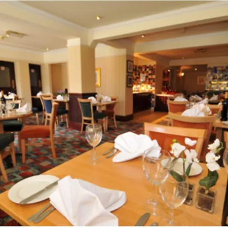 Comfort Hotel Harrow-3