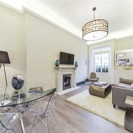 Beautiful 1 Bedroom Apartment Ovington Square-2