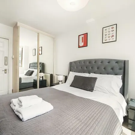 2 Bed Cosy Apartment In Central London Fitzrovia Free Wifi By City Stay Aparts London-2