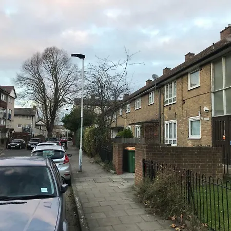 Cozy Apartment In Stratford From 18 Minutes To Central London-2