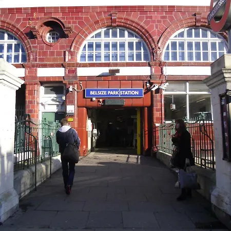 Great Loft & Location By Belsize Park Tube-3