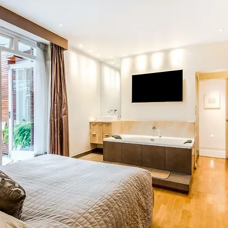Garden Apartment London-3
