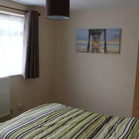 25 Idmiston Road-2