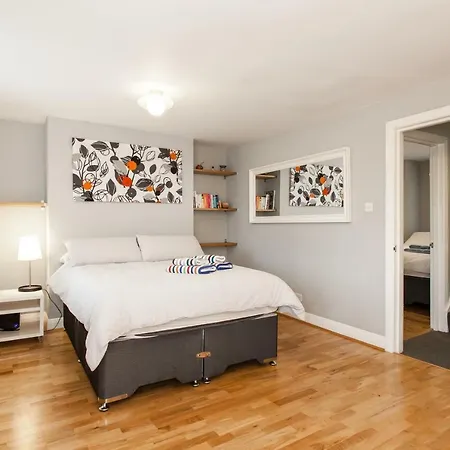 Trendy 2 Bedroom Apartment In Vibrant Shoreditch, Central London Zone 1 Free Wifi - Sleeps 4+2-3