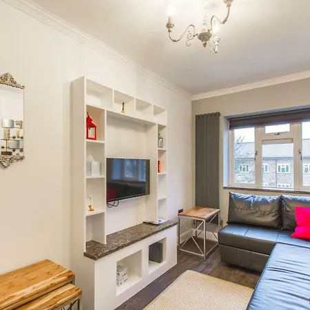 Luxury London Apartment-3