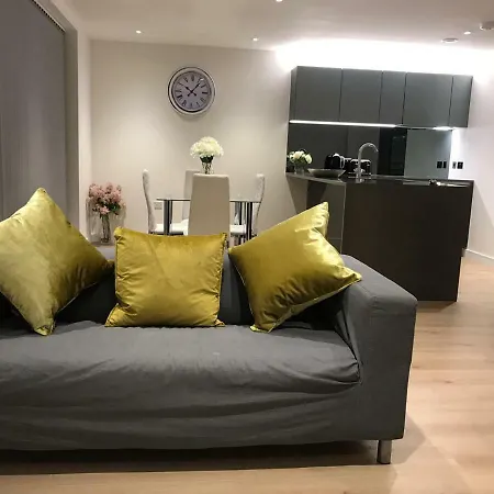 Kew Bridge Apartments-2