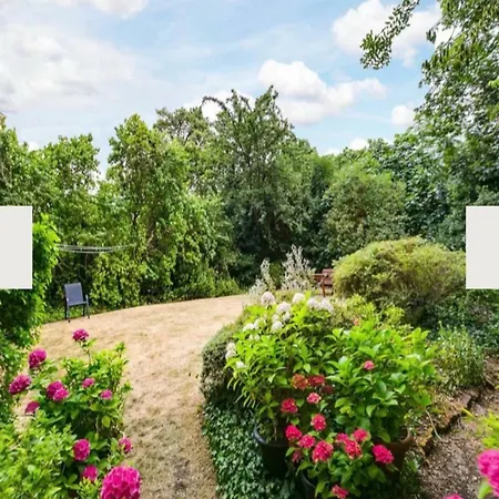 2 Bedroom Apartment Close To Camden Town-3