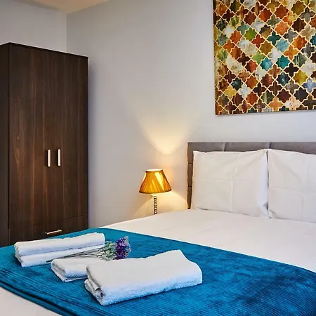 Elegant Plus Luxury Apartments-3