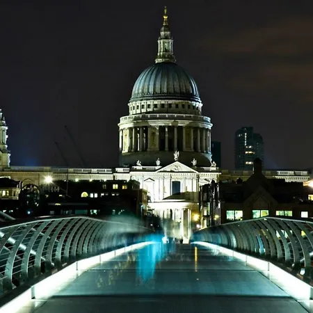 Trendy 2 Bedroom Apartment In Vibrant Shoreditch, Central London Zone 1 Free Wifi - Sleeps 4+2-3
