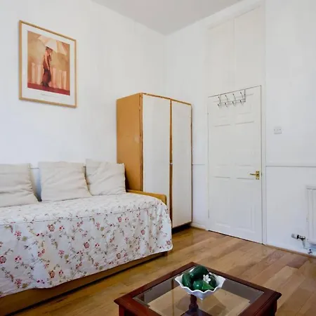 Arsenal 123 Close To Emirates Stadium Direct Eurostar Heathrow-Free Parking-3