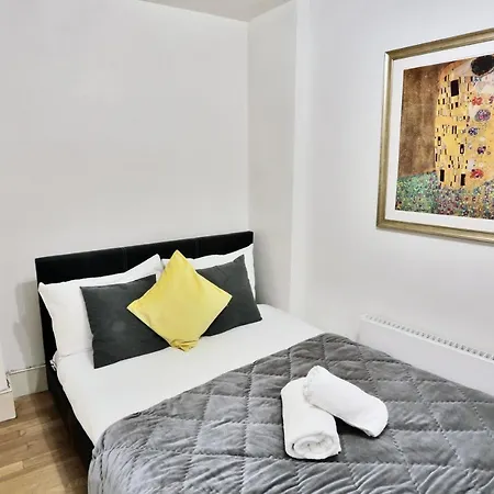 Covent Garden Suites-3