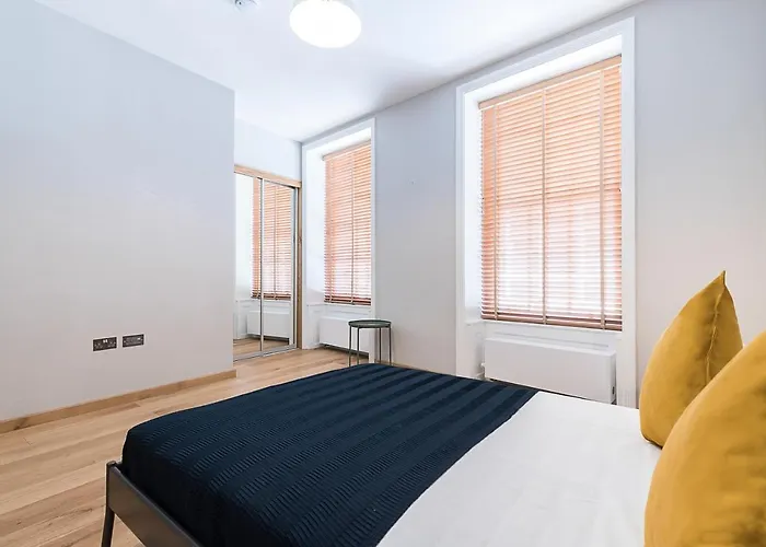 Stylish Stays By Russel Square Londra