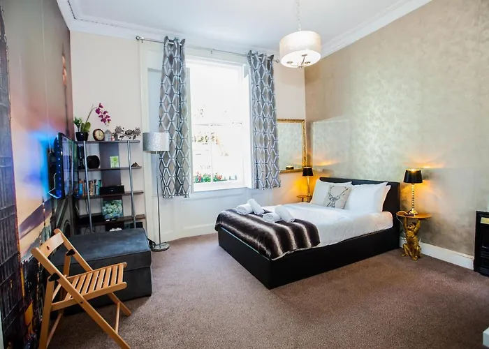 Pimlico Central London Suite near Victoria