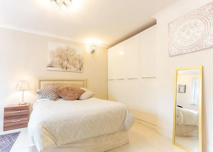 Modern Apartment Close To Central London