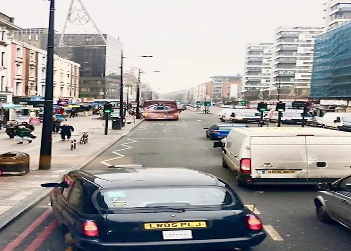 Central White Piccadilly