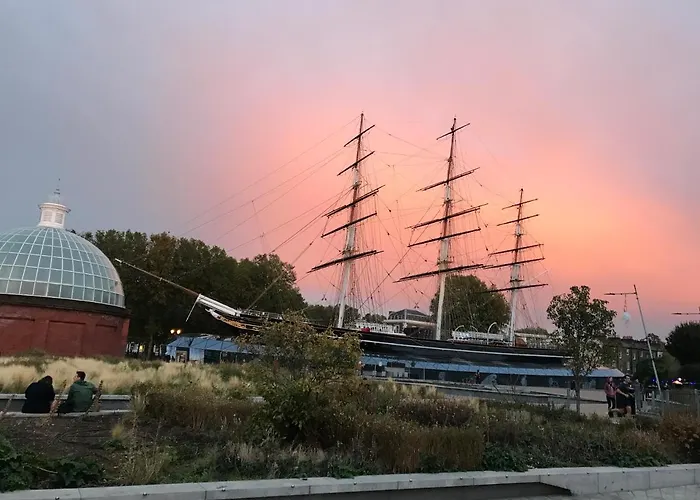 Riverside Cutty Sark 2Bd Retreat