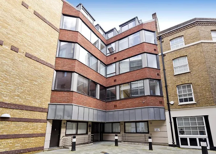 Red Lion Court By City2Stay Londra