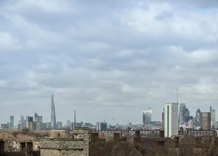 Mcmillan Student Village London