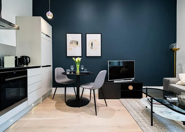 Queensberry Place By Stayo London