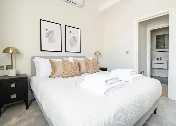 Queensberry Place By Stayo London