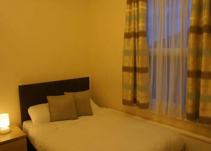 Pearl Hotel London