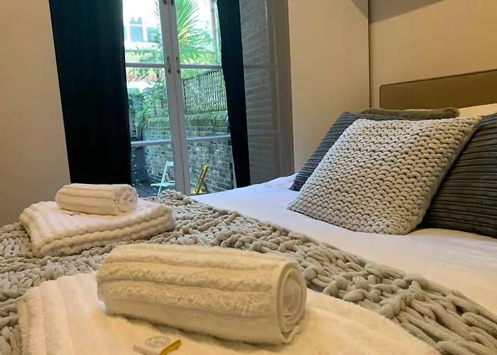 Luxury Fulham Flat With 5* Touches Nr River Thames