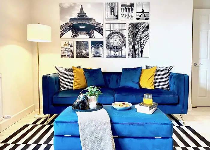 Perfect Central Location- 5 Minutes From Tower Bridge ! 8 Minutes Walk From Tube
