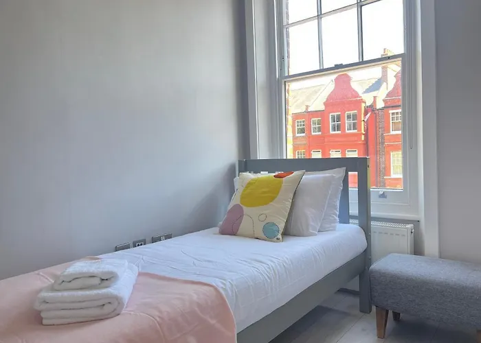 2 Bedroom Apartment In South Hampstead