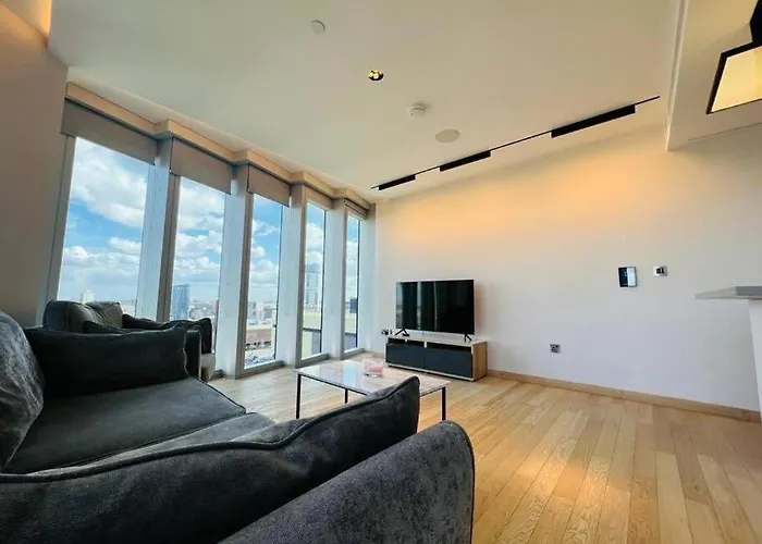 Manhattan Loft Gardens, Stratford E20 London