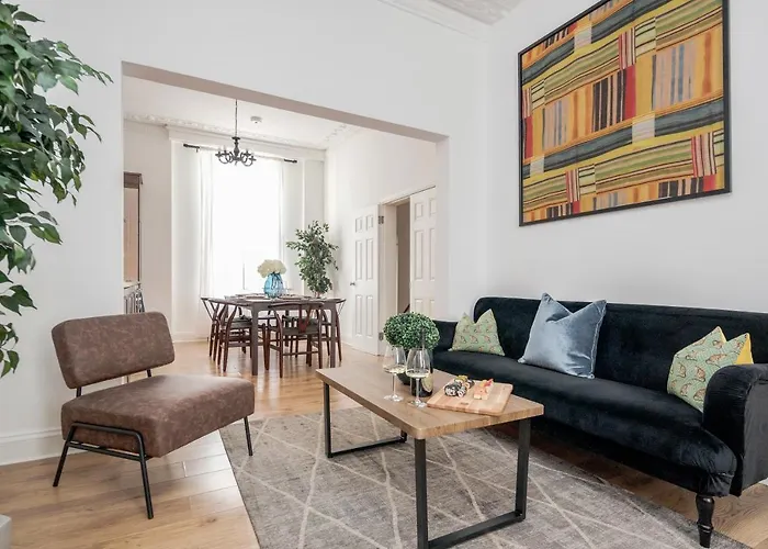 Elegant 3Bed In Kensington Olympia