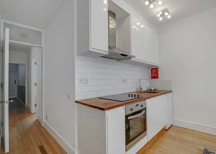 Flat C, Old Street Apartment London