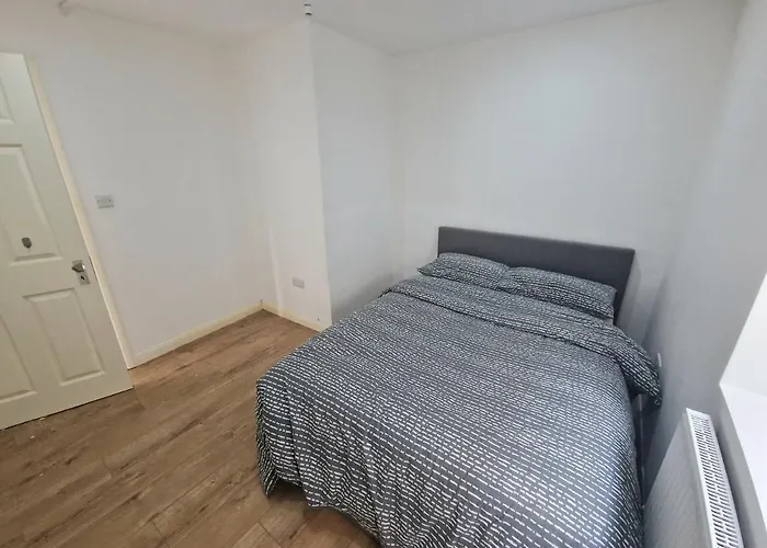 Mile End Budget Guesthouse