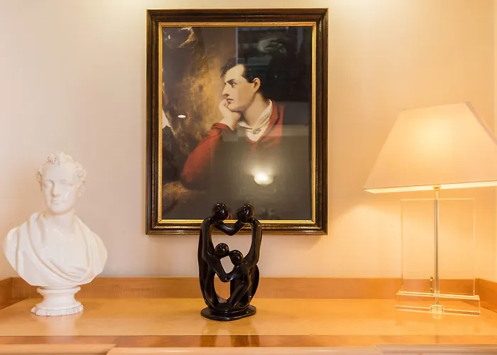 Byron Hotel London