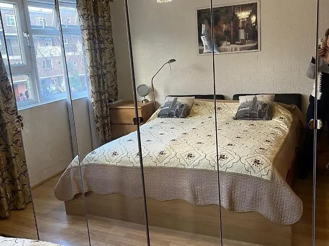 1 Bedroom Flat Close To City With Free Parking Arrangement Londres