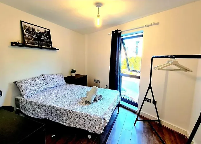 Lovely 5 Sleeper Flat - Upper Clapton London
