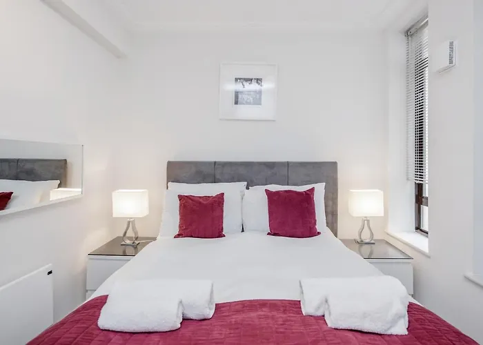 Roomspace Serviced s - River House