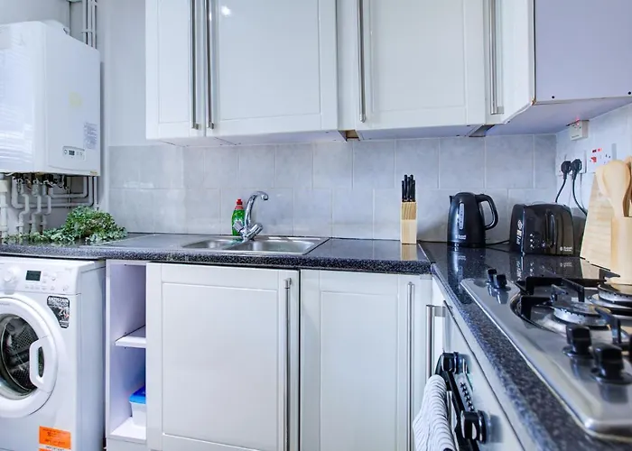 Spacious Studio In Elephant And Castle With Easy Access To Central Londra