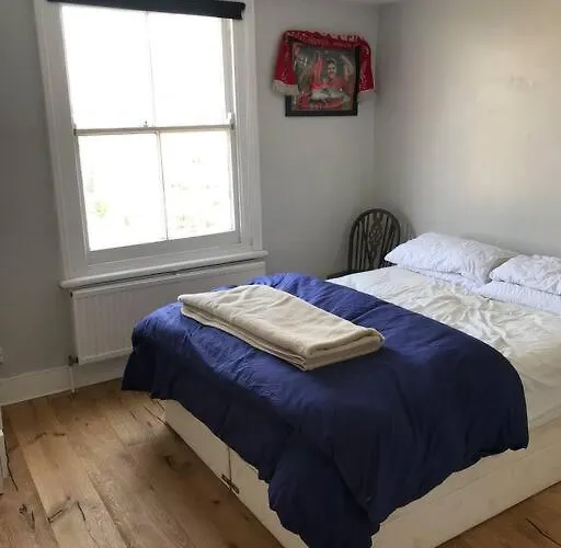 Elegant 3Bed Crouchend In Style With Roof Terrace Apartment London