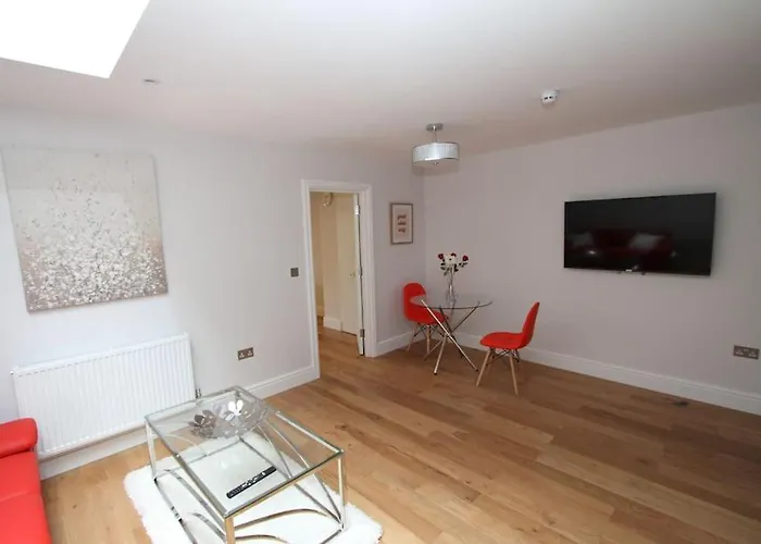 Lovely One Bed -Near All Transport-Village-Freeparking