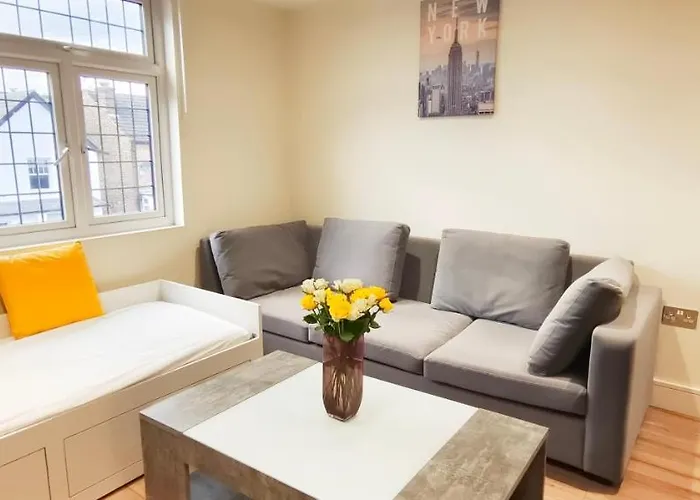 First Floor Flat 1 Northwood