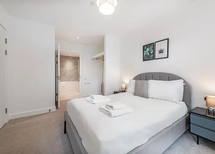 Stayo Apartments Barking Wharf