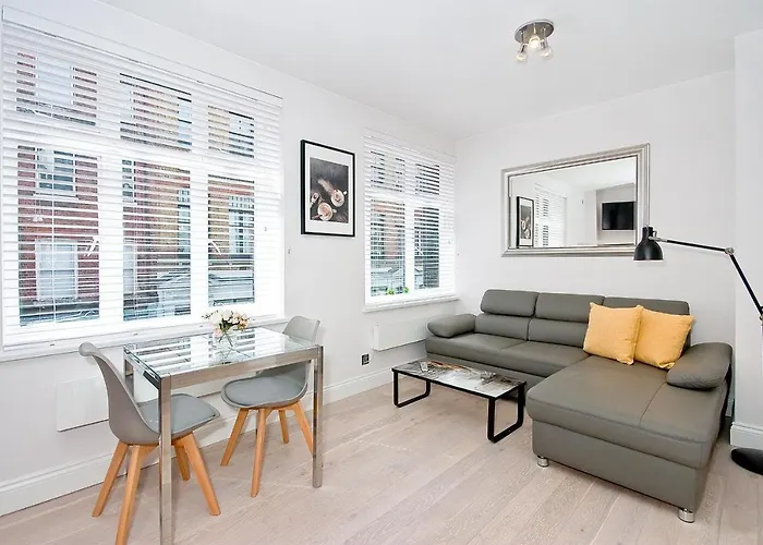 F2 Greek Street By City Living Londra