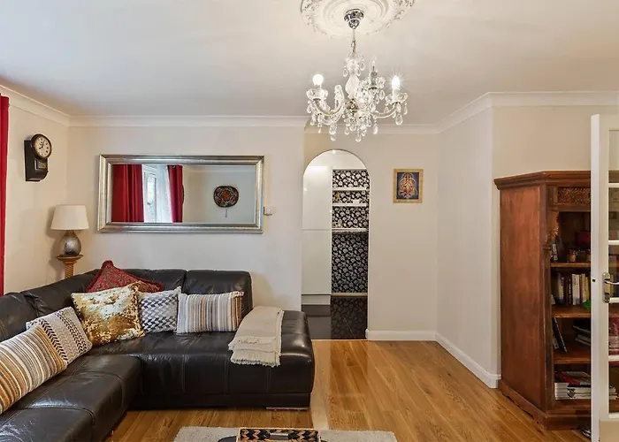 Beautiful And Cosy 2 Bedroom Flat