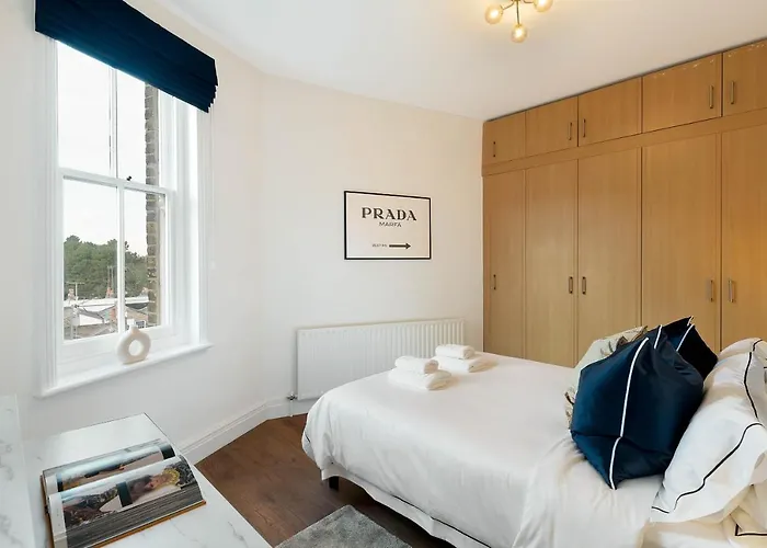 Chelsea Apartment | Stamford Bridge, King'S Road & River Thames London