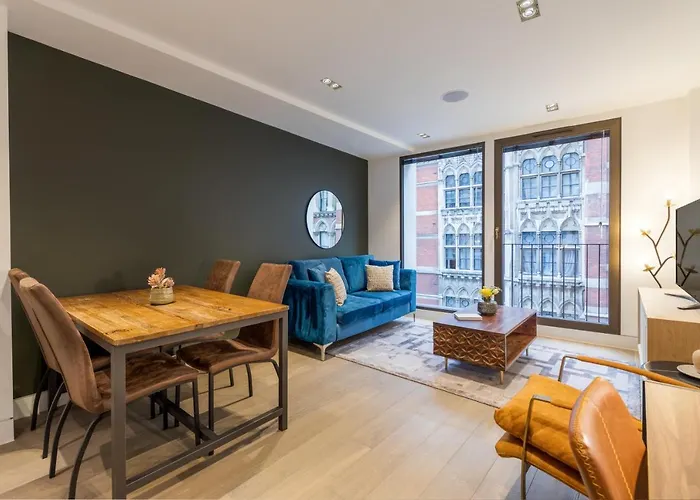 Synergy By Silverdoor London The Strand