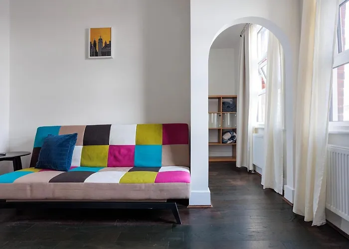 Entire Luxurious Flat Sleeps 4 Persons