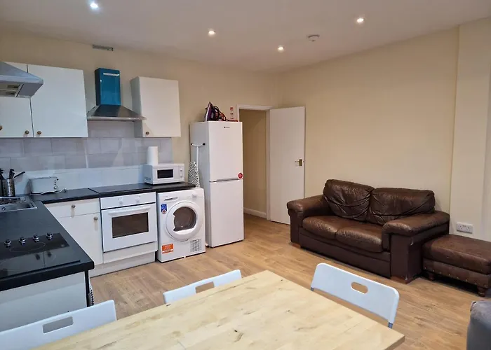 Affordable Rooms In Shared Flat, London Bridge