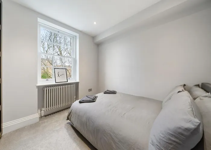 Modern 4 Bedroom Townhouse With Cinema Room In The Heart Of London Se1