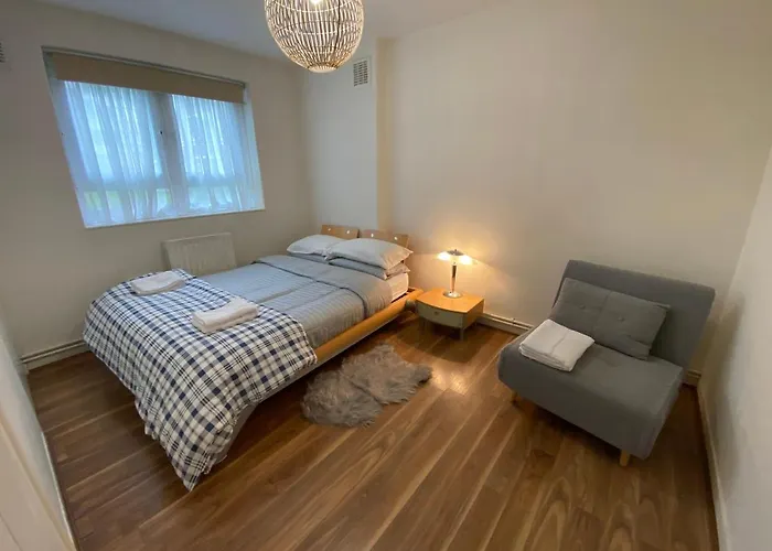 3 Bed Apartment In Camden